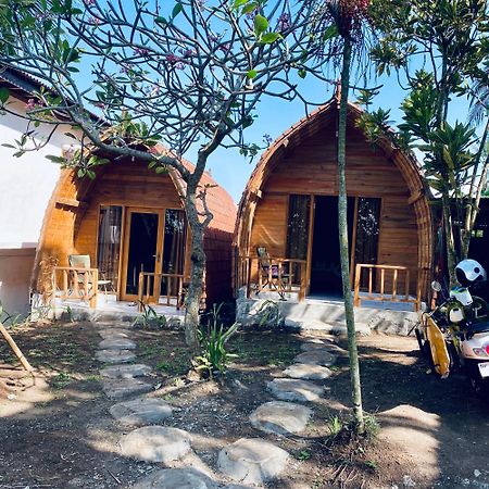 Dikaloha Surfschool And Stay Airsatang Exteriör bild