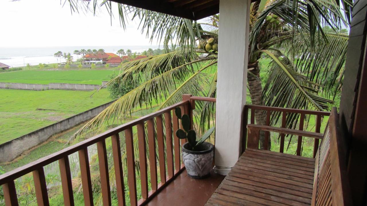 Dikaloha Surfschool And Stay Airsatang Exteriör bild
