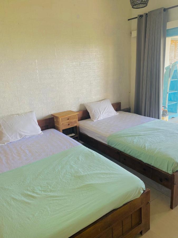 Dikaloha Surfschool And Stay Airsatang Exteriör bild